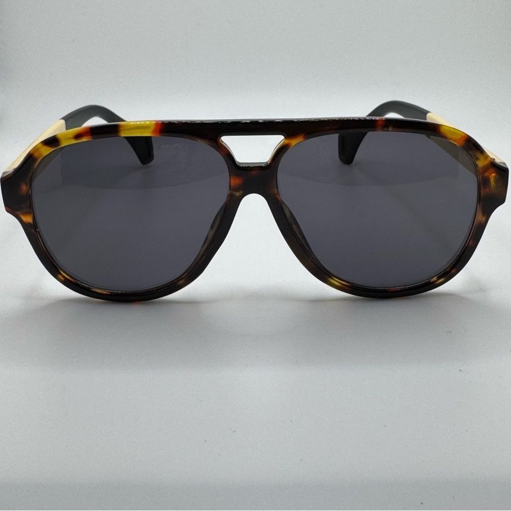 KITS HAVANA Sunglasses with Dark Lenses